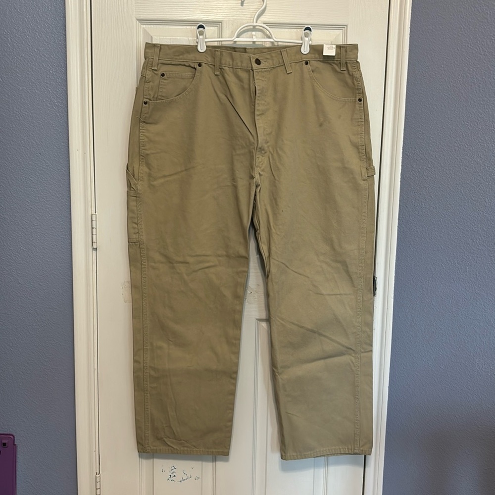 Men’s Khaki Pants